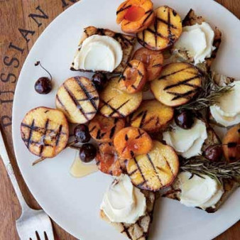 Grilled-Fruit Bruschetta with Honey Mascarpone