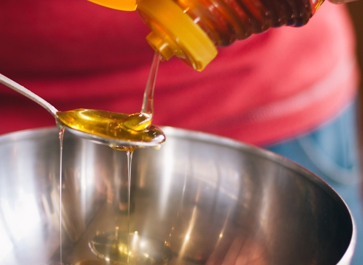 1. Этап. Ветчина в горчично-медовой глазури: Затем – мед.