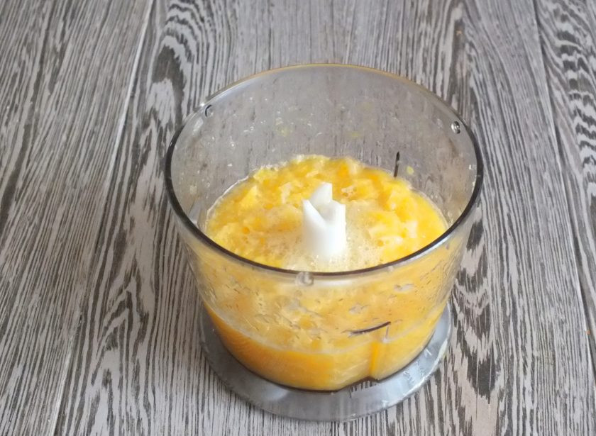 1. Этап. Джем Серенада: Очистите от кожуры цитрусовые, удалите белую пленку, пробейте в блендере.