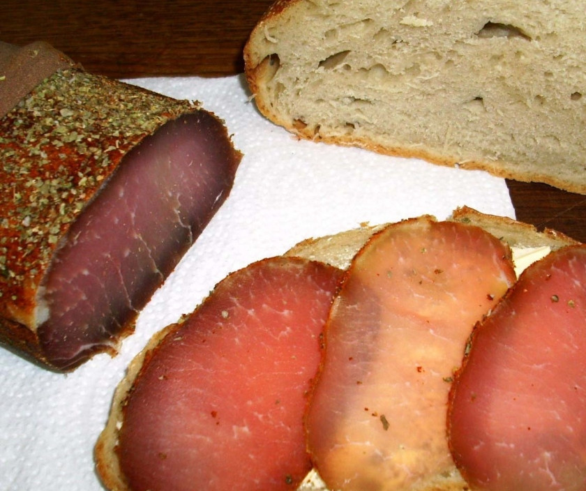 1. Этап. Вяленая свинина со специями: Готово! Приятного аппетита!