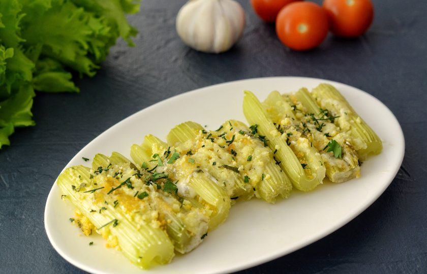 1. Этап. Сельдерей запеченный: Сельдерей запеченный готов, приятного аппетита!