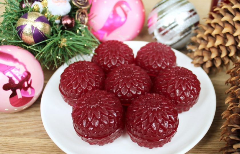 1. Этап. Малиновый мармелад: Сверху выкладываем остальные мармеладки. Вкуснейший десерт готов, кушайте на здоровье.