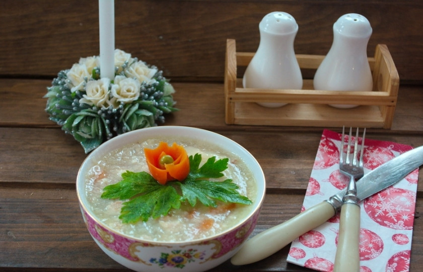 1. Этап. Холодец из курицы: 6. Поставьте остывшие емкости с холодцом в холодильник. Дайте застыть. Все застынет за 1 час. Из данного количества продуктов у меня вышло 3 таких емкости.