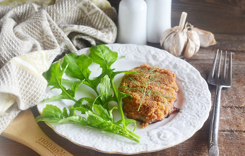 1. Этап. Хрустящие свиные отбивные с абрикосом: 5. Выпекайте отбивные в духовке при 180 градусах до золотистой корочки около 30 минут. Приятного аппетита!