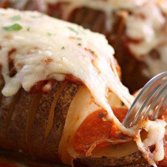 Картошка-гармошка с пепперони