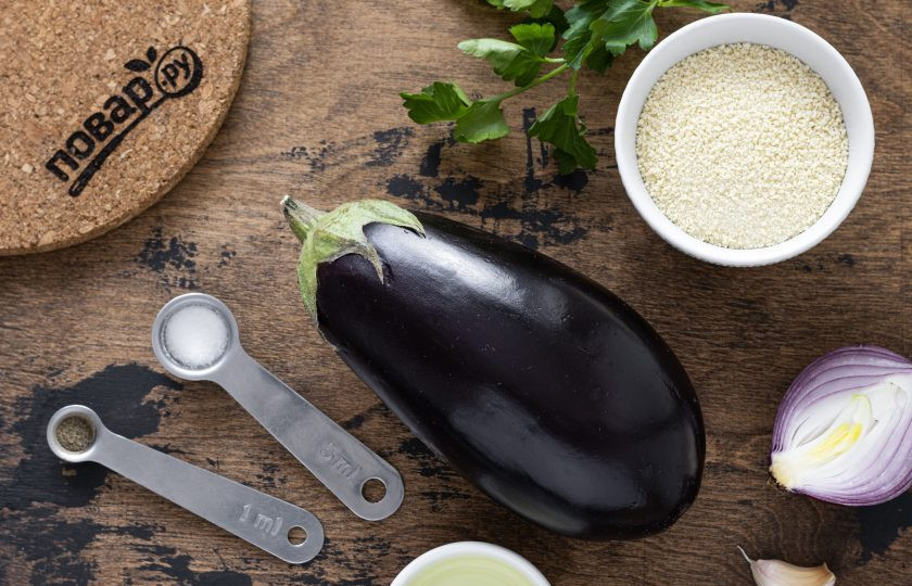 1. Этап. Котлеты из баклажанов жареные: Подготовьте все ингредиенты.