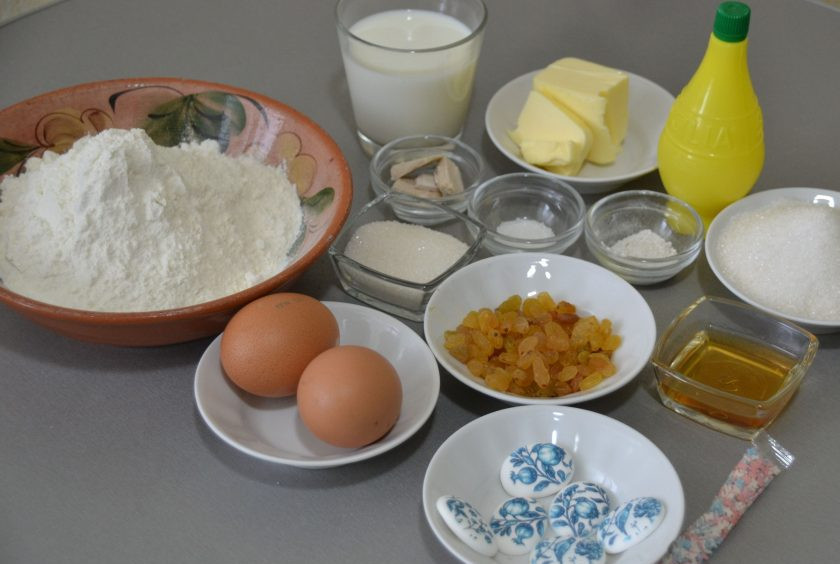 1. Этап. Мини-куличики на Пасху: Подготовьте ингредиенты.