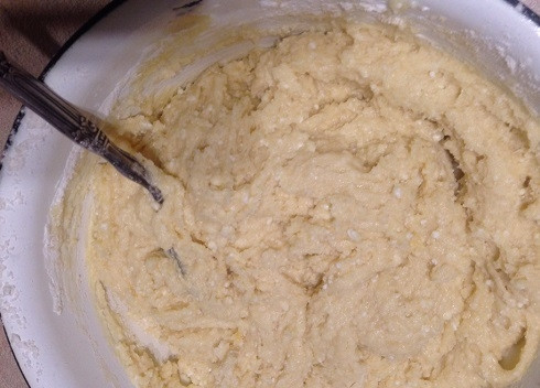 1. Этап. Творожные кексы в силиконовых формочках: И тщательно все перемешаем.