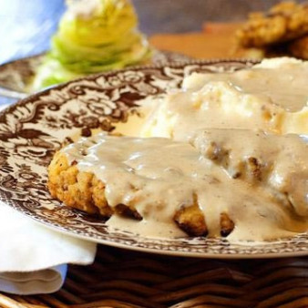 Куриный стейк с соусом