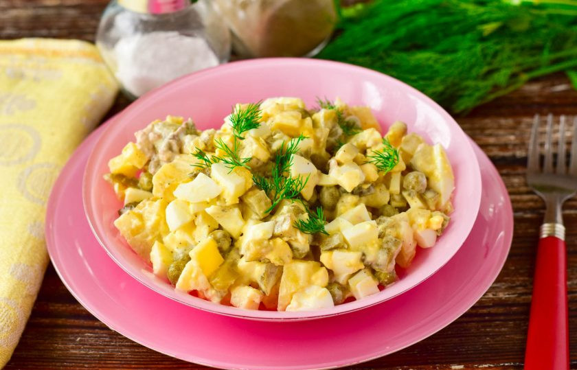 1. Этап. Оливье с печенью трески: 