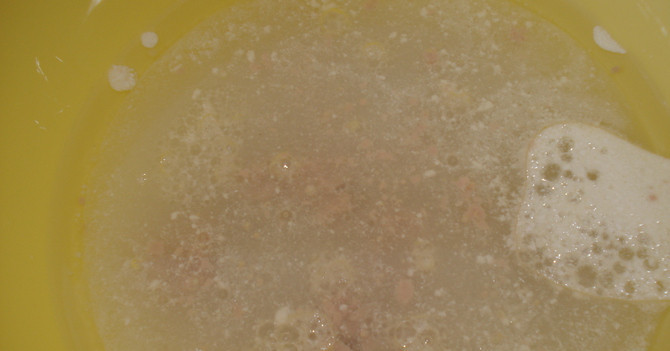 1. Этап. Пирожки с горохом в духовке: 2. Лучше поставить опару в теплое место.