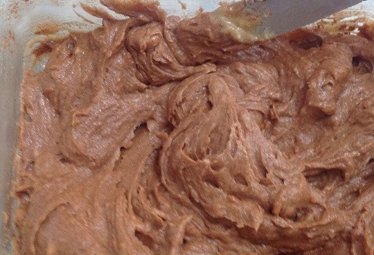 1. Этап. Тыквенно-шоколадные булочки: 8. Добавьте немного корицы и тщательно перемешайте. Все, начинка готова.