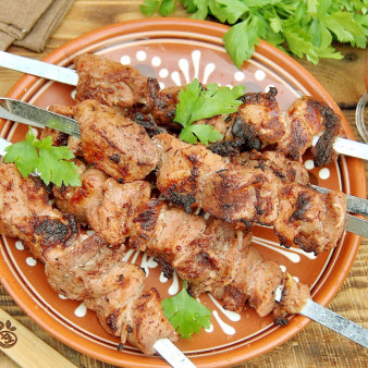 Шашлык в аджике