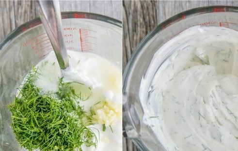 1. Этап. Салат из огурцов в нежном соусе: 1. Для приготовления соуса в глубокой мисочке соедините сметану с измельченным укропом (можно использовать и другую зелень по вкусу). Добавьте сок половинки лимона, немного пропущенного через пресс чеснока, соль и перец по вкусу. Все тщательно перемешайте.