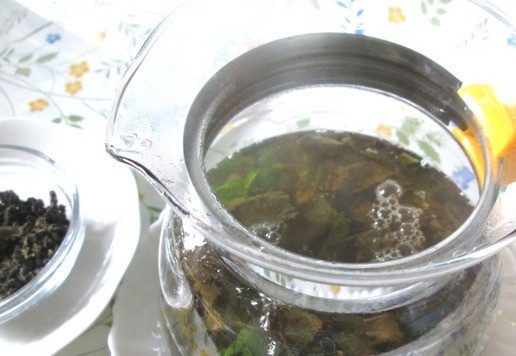 1. Этап. Чай грушево-мятный: Залить кипятком и дать постоять 5 минут.