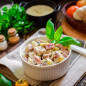 Салат с грибами, курицей и ветчиной