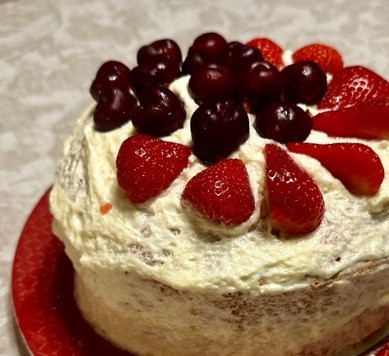 1. Этап. Торт  Клубничный Поцелуй: Ну и как-то вот так …