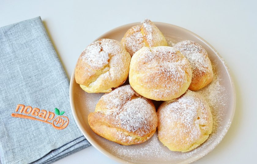 1. Этап. Юмбрики: 11. Перед подачей можно посыпать юмбрики сахарной пудрой.