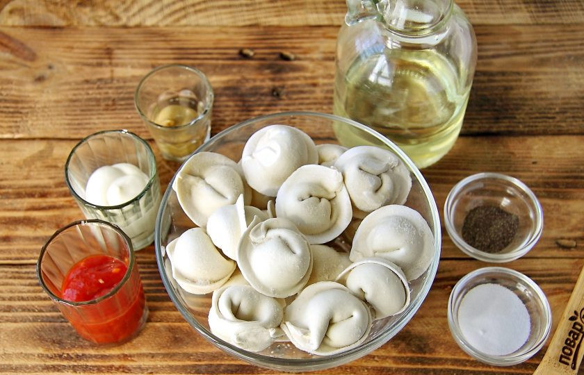 1. Этап. Пельмени на мангале: Подготовьте все ингредиенты.