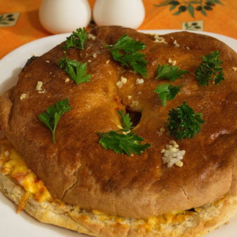 Запеченный лааваш с сыром и зеленью