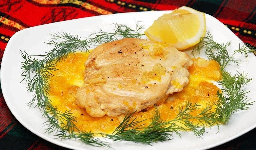 1. Этап. Курица с имбирем: Подавайте блюдо в горячем виде с зеленью и свежими кусочками апельсина. Приятного аппетита!