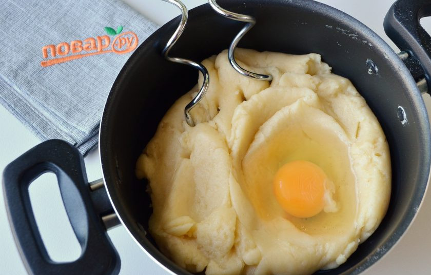 1. Этап. Юмбрики: 5. Приготовьте миксер с насадками для теста 