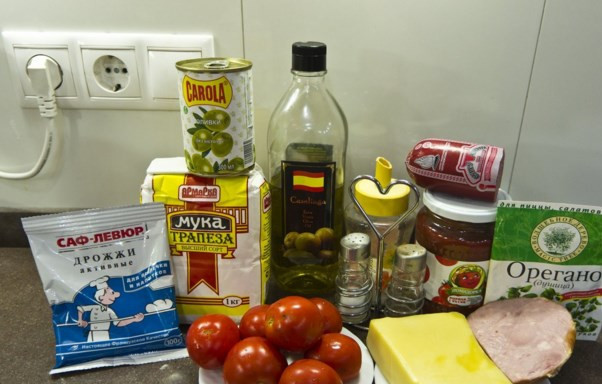 1. Этап. Тесто для итальянской пиццы: Подготовьте ингредиенты для вашей пиццы.