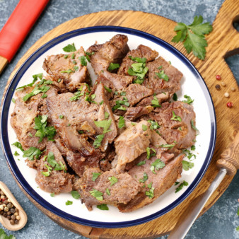 Гусиная грудка в духовке