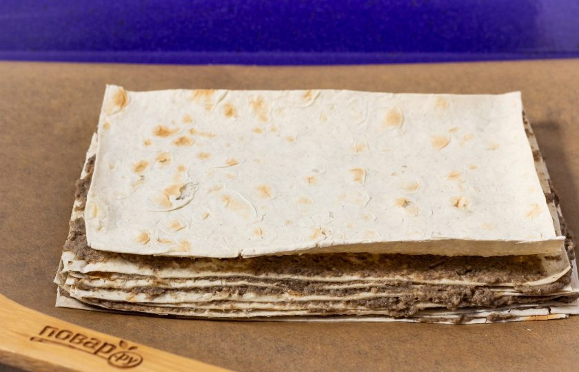 1. Этап. Торт из лаваша с грибами: Готово! На последний лист грибы не кладем.