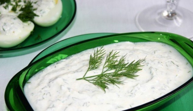 1. Этап. Хрен со сметаной: 5. Подаем в соуснице к мясу или птице.