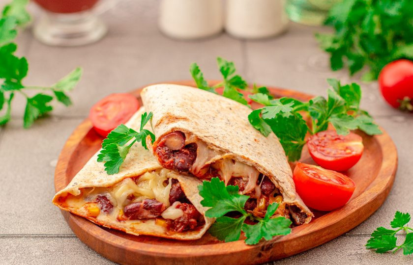 1. Этап. Буррито с фаршем и фасолью: Приятного аппетита!