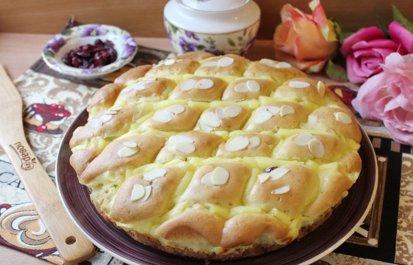 1. Этап. Пирог с ягодами и кремом: Пирог с ягодами и кремом готов.