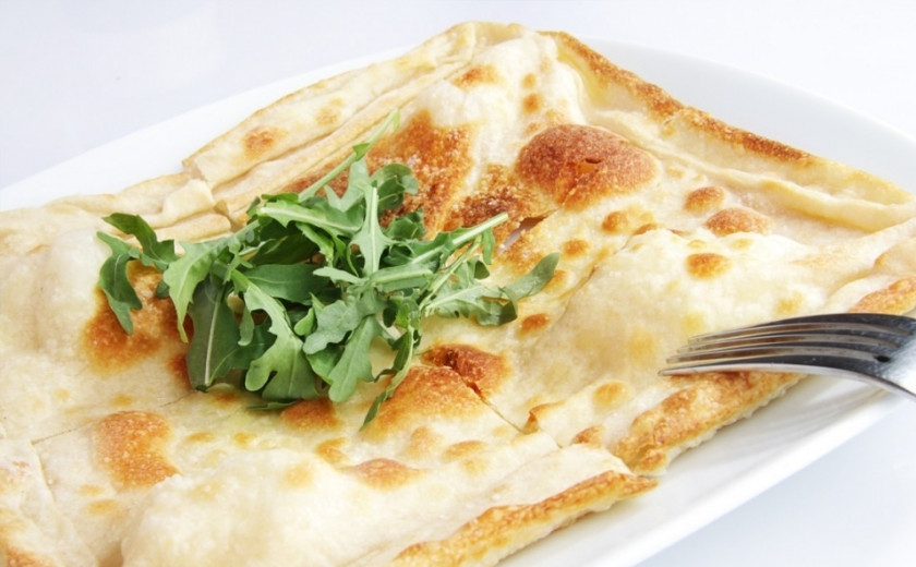 1. Этап. Фокачча бездрожжевая: Через 5-6 минут в духовке фоккача будет готова! Приятной дегустации!