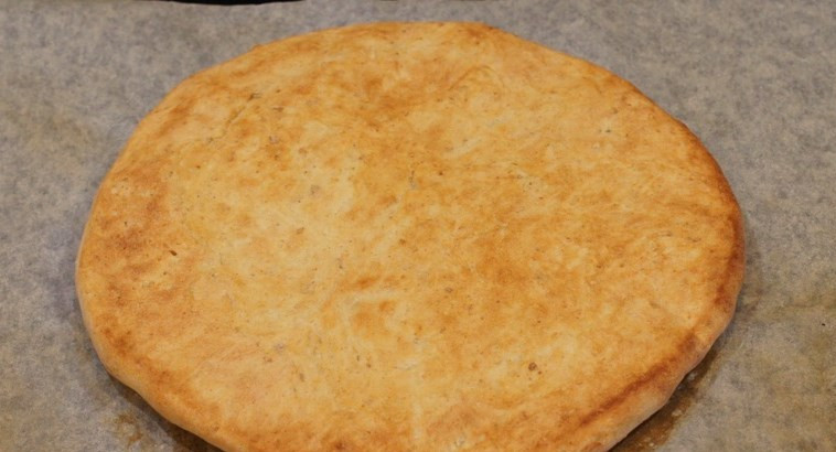 1. Этап. Тесто на кефире без дрожжей: Вот такое универсальное тесто на кефире без дрожжей получилось. Приятного аппетита!