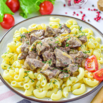 Куриная печень с макаронами