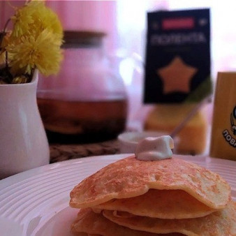 Блинчики из кукурузной поленты с кукурузой