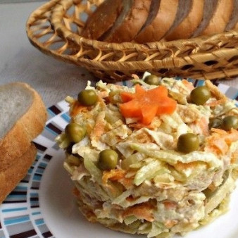 Салат с зеленой редькой