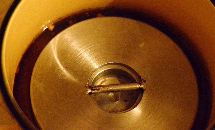 1. Этап. Карпаччо из курицы: И ставим под гнет на 3-4 часа.