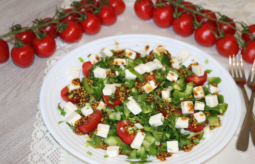 1. Этап. Салат с зелёным болгарским перцем: Наш вкусный салат готов. Приятного аппетита!