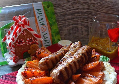 1. Этап. Купаты из индейки с апельсиново-мандариновым соусом: Подать горячими.