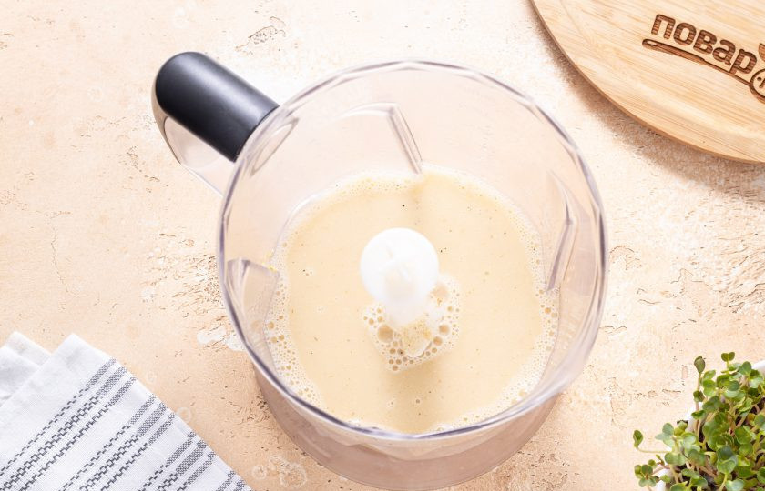 1. Этап. Хлебцы без глютена из пшена: Измельчите до однородной консистенции.