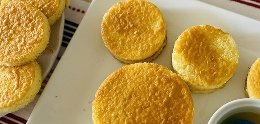 1. Этап. Пирожное Праздничное: Заготовки пропитать апельсиновым соком