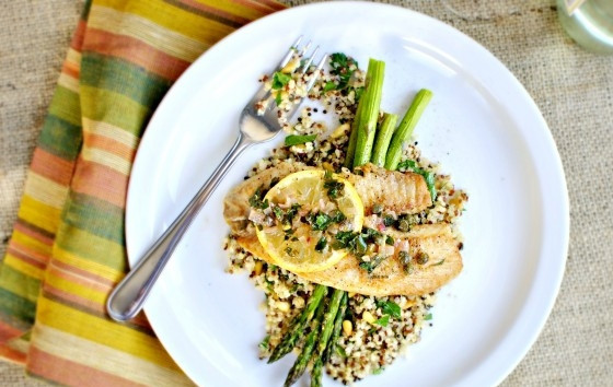 1. Этап. Тилапия с соусом: 9. И сразу же подавайте к столу. Приятного аппетита!