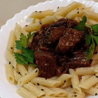 Печень говяжья с луком