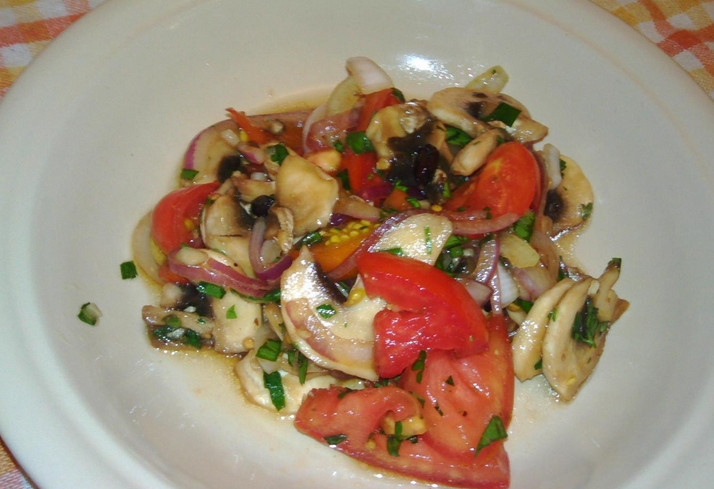 1. Этап. Салат с барбарисом: Приятного аппетита!