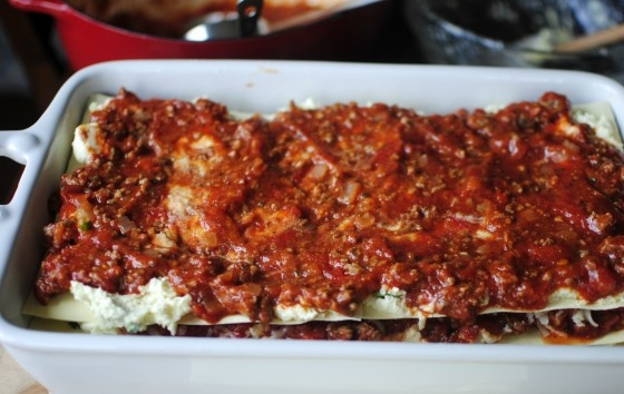 1. Этап. Лазанья Барилла: 17. Следом мясной соус.