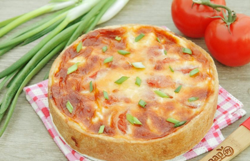 1. Этап. Французский пирог с кукурузой и помидорами: 11. Даем пирогу остыть, после чего вынимаем его из формы и подаем к столу.