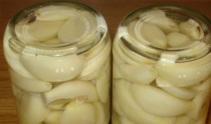 1. Этап. Закатка чеснока: Приятного аппетита!