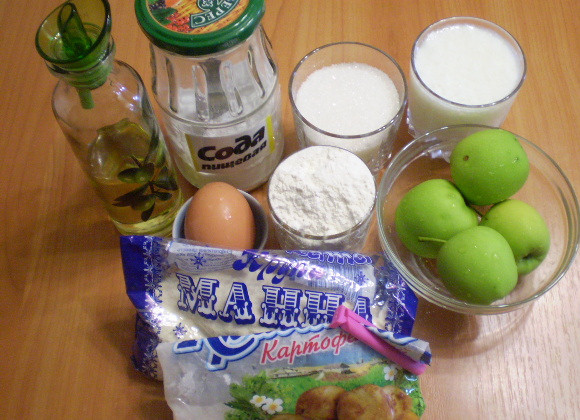 1. Этап. Манник с яблоками на кефире: Подготовим продукты для манника.