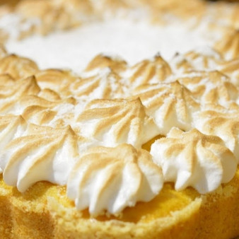 Морковный пирог с меренгой